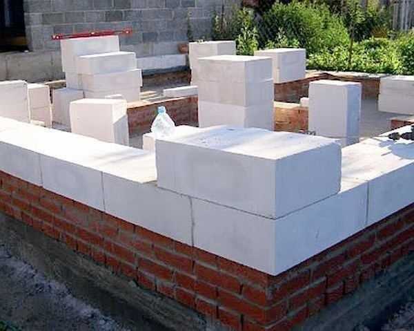 Монтаж перегородки из газобетонных блоков своими руками: пошаговая инстукция