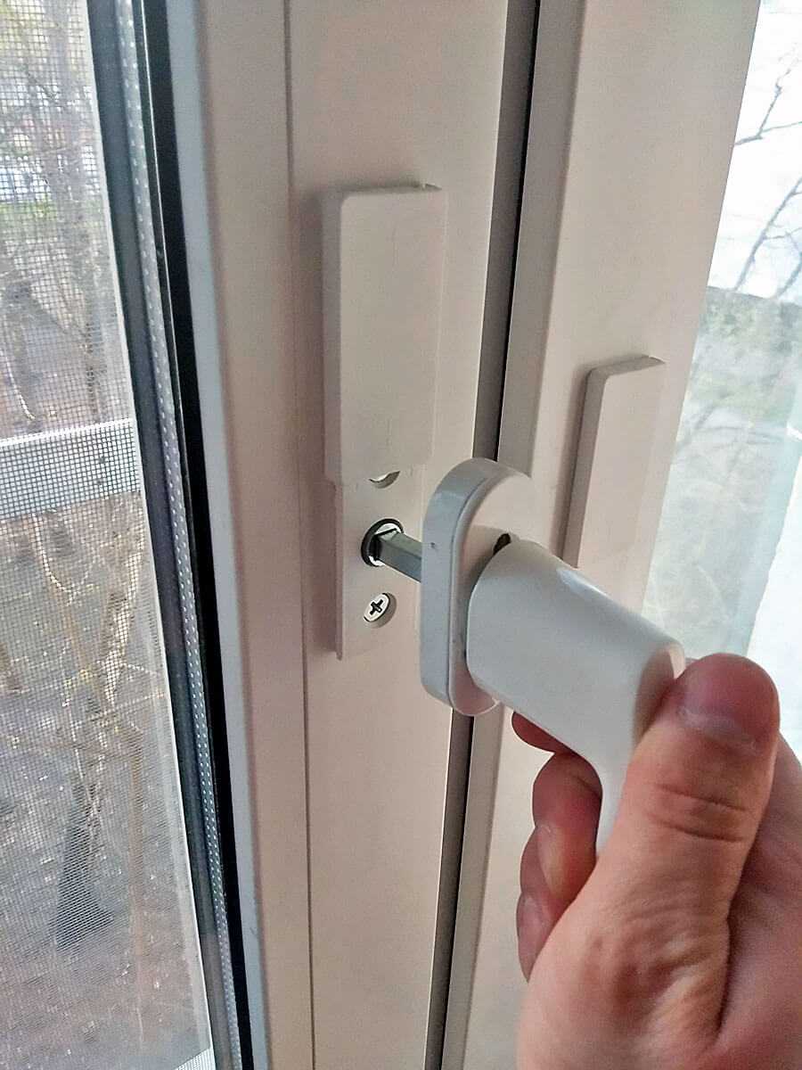 Замена и ремонт ручки пластикового окна