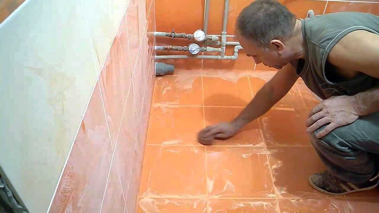 Плитка на пол в ванной: как класть своими руками, стяжка