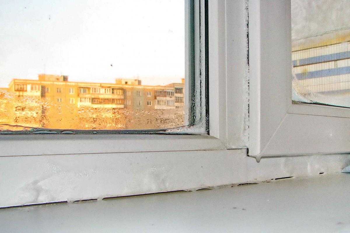 Наледь на окнах изнутри